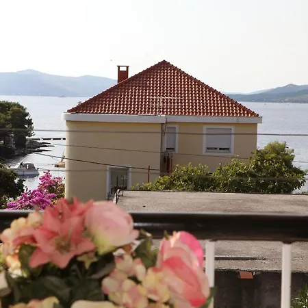 15011a * Trogir